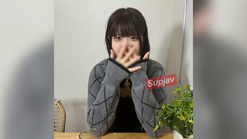 FC2PPV 4813043 [990 Points Until 01/02] [First Shoot] [Half Inside, Half Outside] A Soft-Spoken Woman With A Soft Personality Who Smiles And Says, 