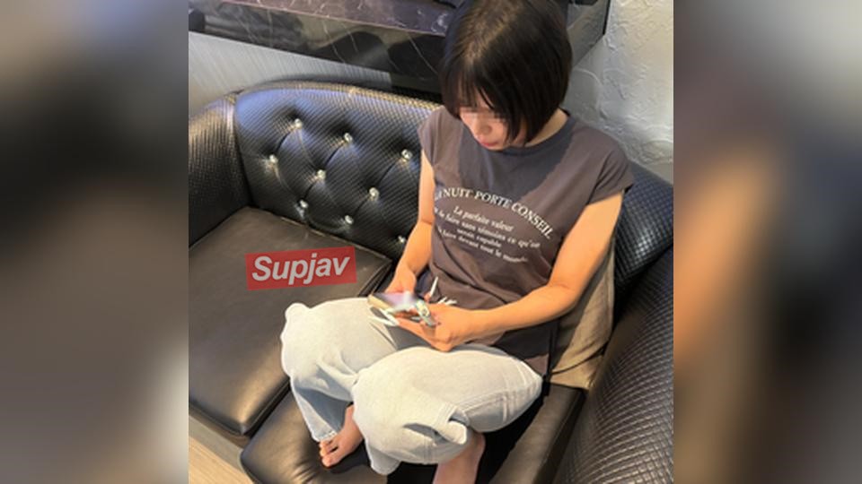 FC2PPV 4962233 [Private Shoot] A Married Woman/concept Cafe Hostess Who Used To Squirt Faces Financial Hardship As Her Customer Base Dwindles With Age. Trying To Make Ends Meet Through 