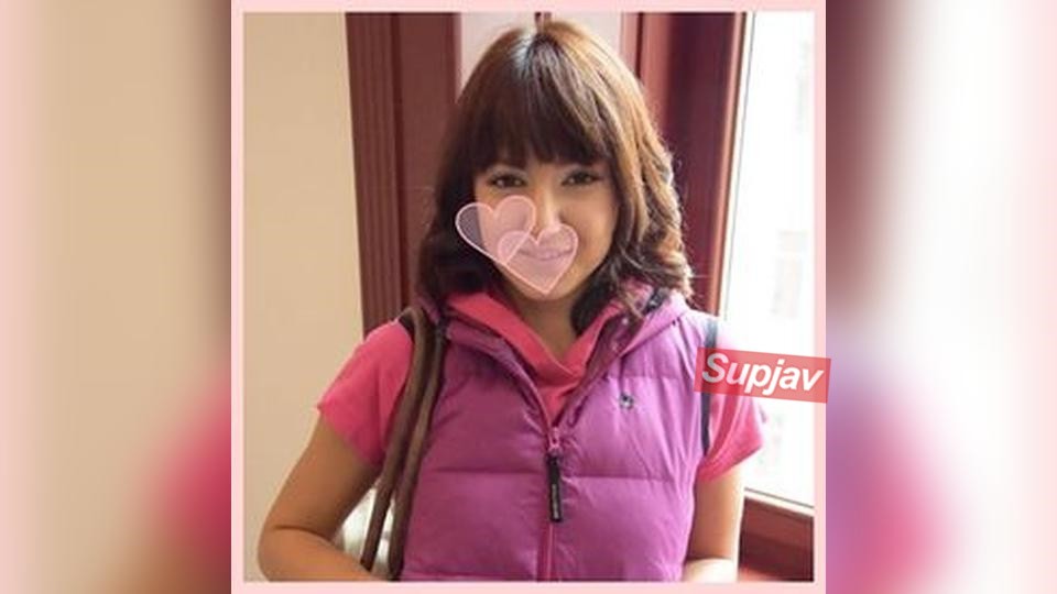 FC2PPV 4957436 Japanese Boy VS Cute Black-haired Scandinavian Girl When I Started A Massage Parlor Overseas, A Smiling And Cute 18-year-old Lady Came To Visit Me. I Got Excited When It Became Sticky With Oil, And I Took The Japanese Sword In My Mouth With Pleasure And Let It Cum Inside Me.