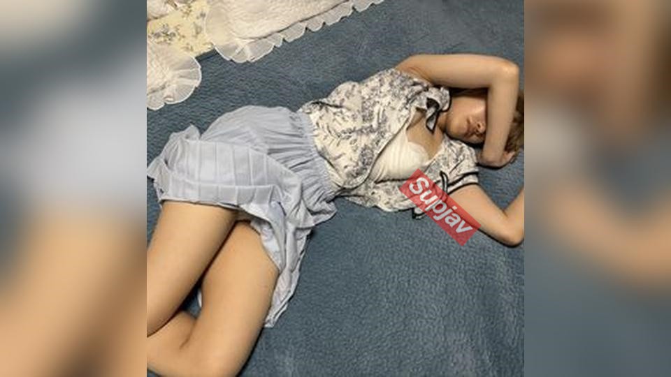 FC2PPV 4966171 [Private Shoot] A Young Wife Who Is A Nail Artist. Found At A Nearby Supermarket And Forcibly Taken Away. She Swings Her Sensitive Nipples Around And Rides Her Subordinate, Offering Him A Repentant Service.
